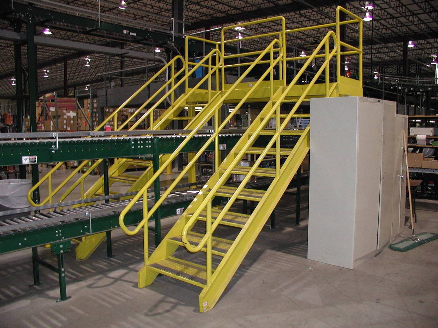 Cross over stairs Corps Gate2 Corps Gate Conveyor Crossover built by piccola
